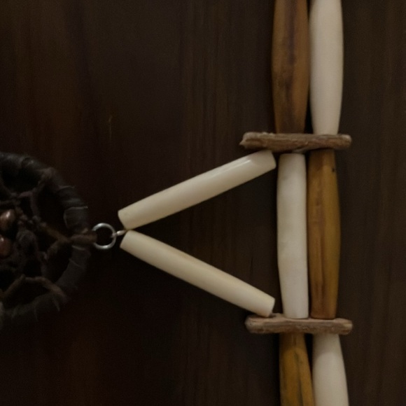 Native American style choker with Dreamcatcher pendant. - Picture 4 of 8